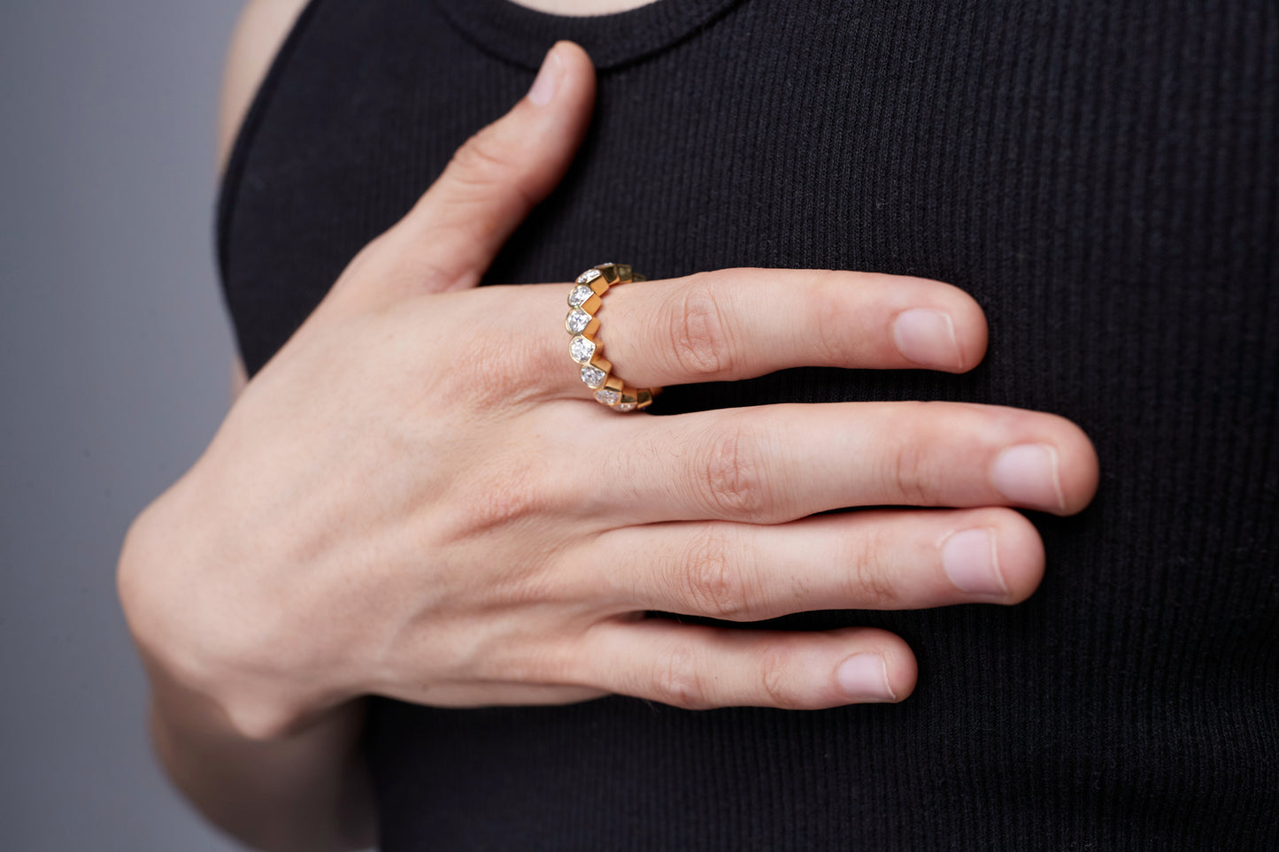 Tennis ring with lab-grown diamonds