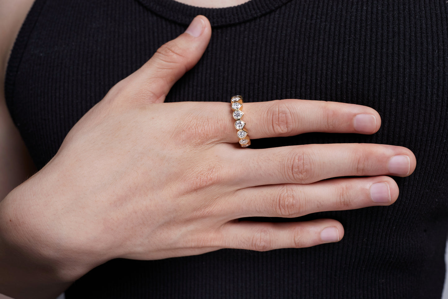 Tennis ring with lab-grown diamonds