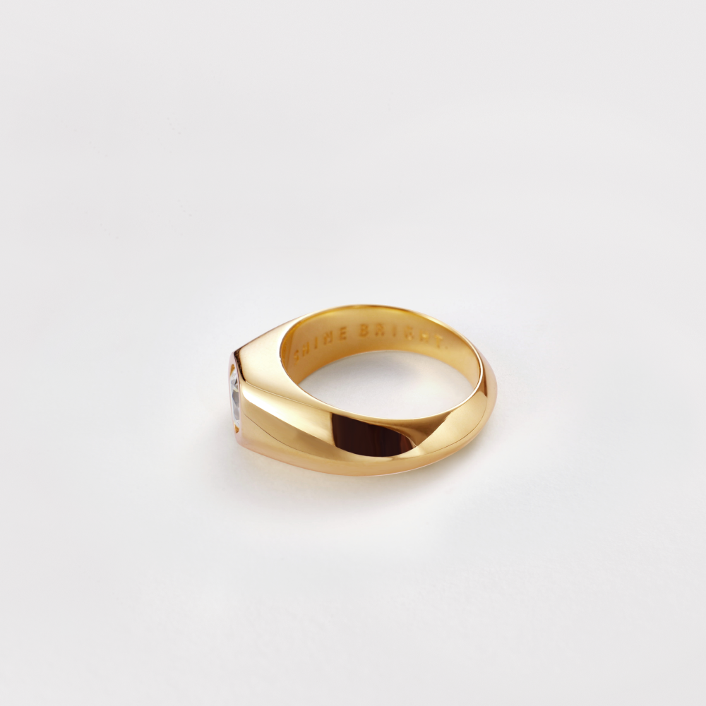 Signet Ring with Lab-Grown Diamond